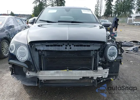 2018 Bentley Bentayga Activity Edition/Black Edition/Mulliner/Onyx Edition/W12 z USA, uszkodzony, nr VIN SJAAC4ZV5JC019453